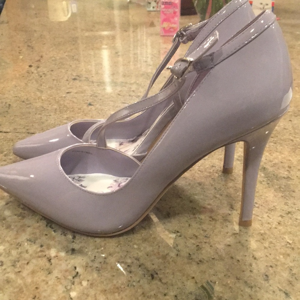 Women’s size 7 Lilac heels